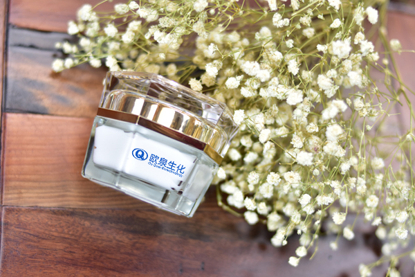 美妝廠家幫你分析毛孔粗大的原因-歐泉生化