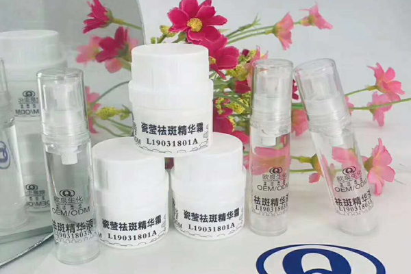 化妝品OEM廠家:初春季節(jié)應(yīng)該如何正確護(hù)膚？